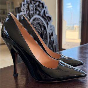 Palter Deliso Elegant Black Patent Leather Pumps 37